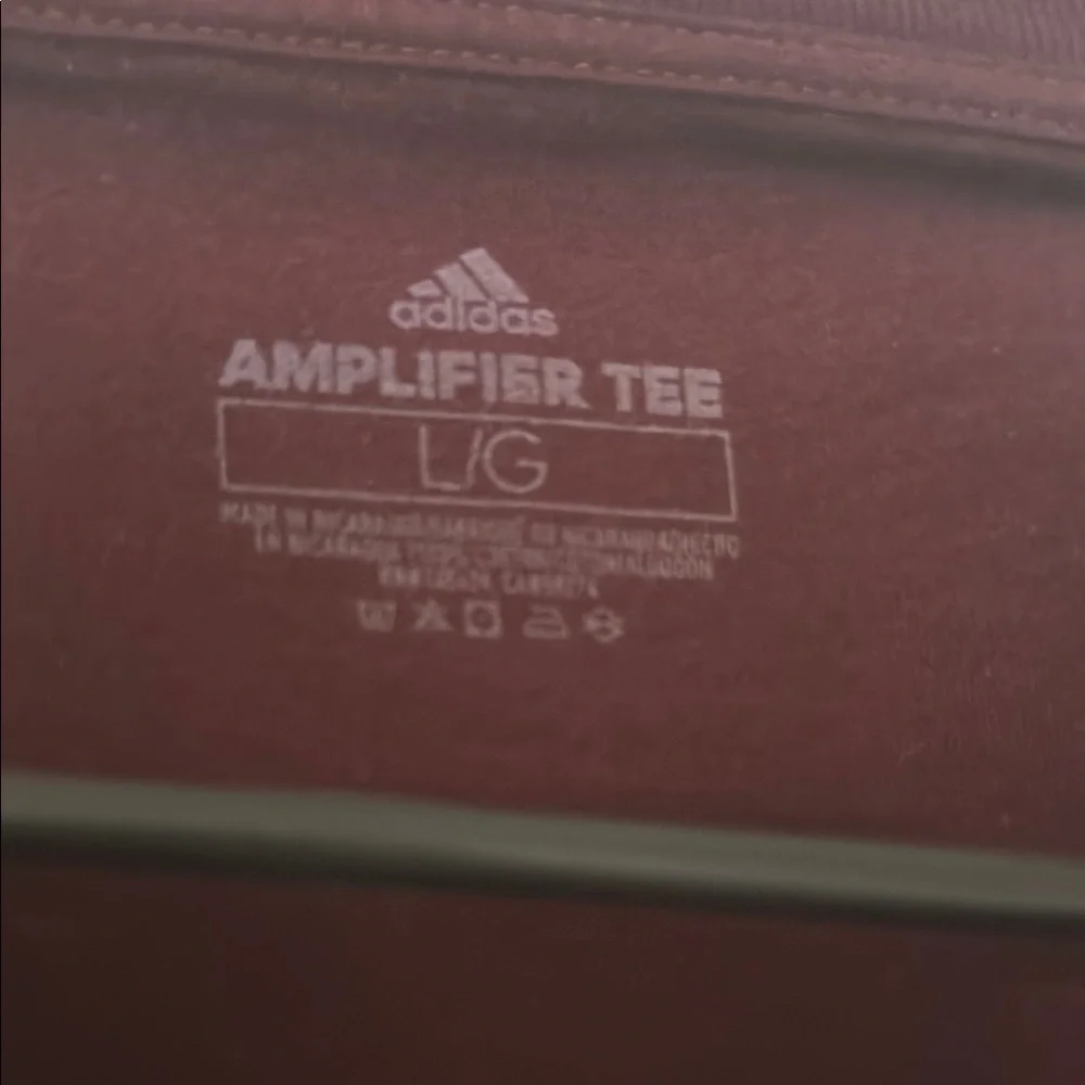 Adidas Men's Maroon T-Shirt size Large  like new!